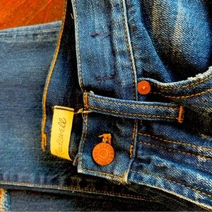 Madewell The Perfect Vintage Jean Step Hem Edition. Size 25.